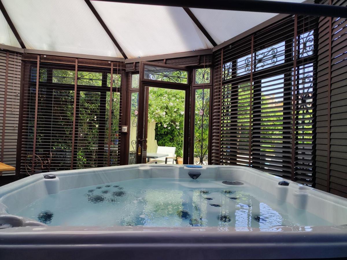 Les Jardins De La Fontaine Bed & Breakfast Ales Ngoại thất bức ảnh