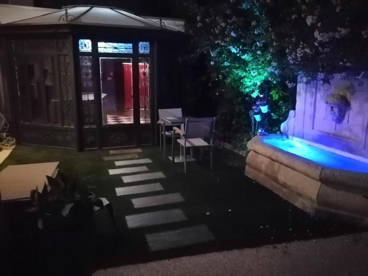 Les Jardins De La Fontaine Bed & Breakfast Ales Ngoại thất bức ảnh